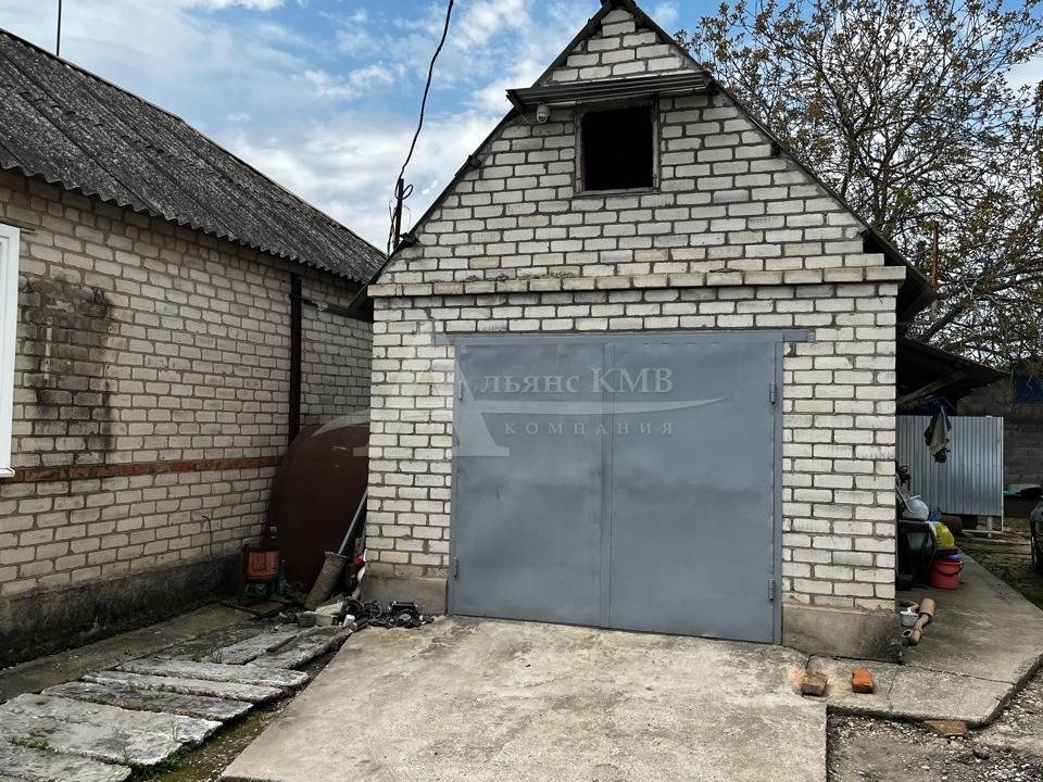 двор