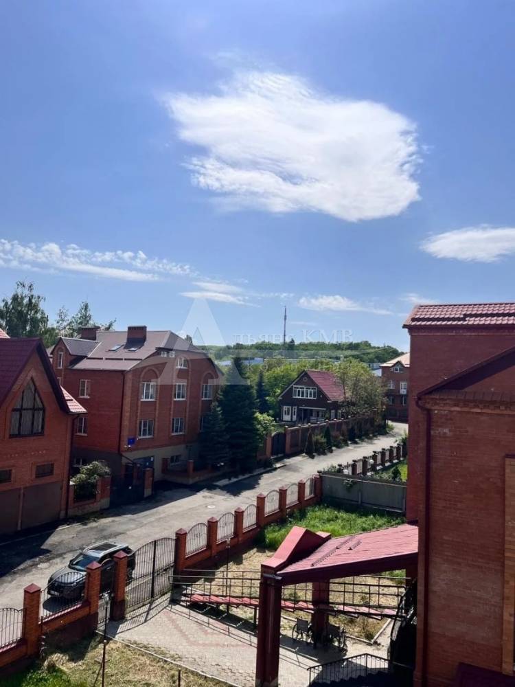 Ставропольский край, Железноводск, Энергетическая ул.; Дом 650м² на участке 15 сот. 3/3 эт.