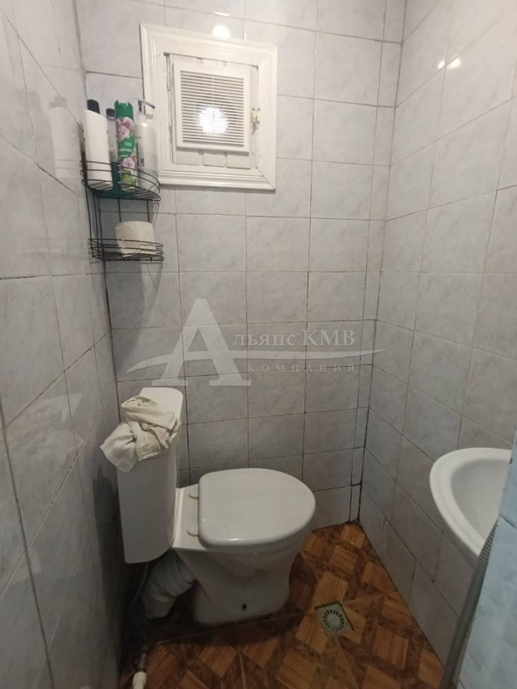 1000951575