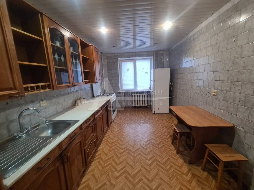 Ставропольский край, Ессентуки, Маяковского ул.; Квартира 100м² 3/6 эт.