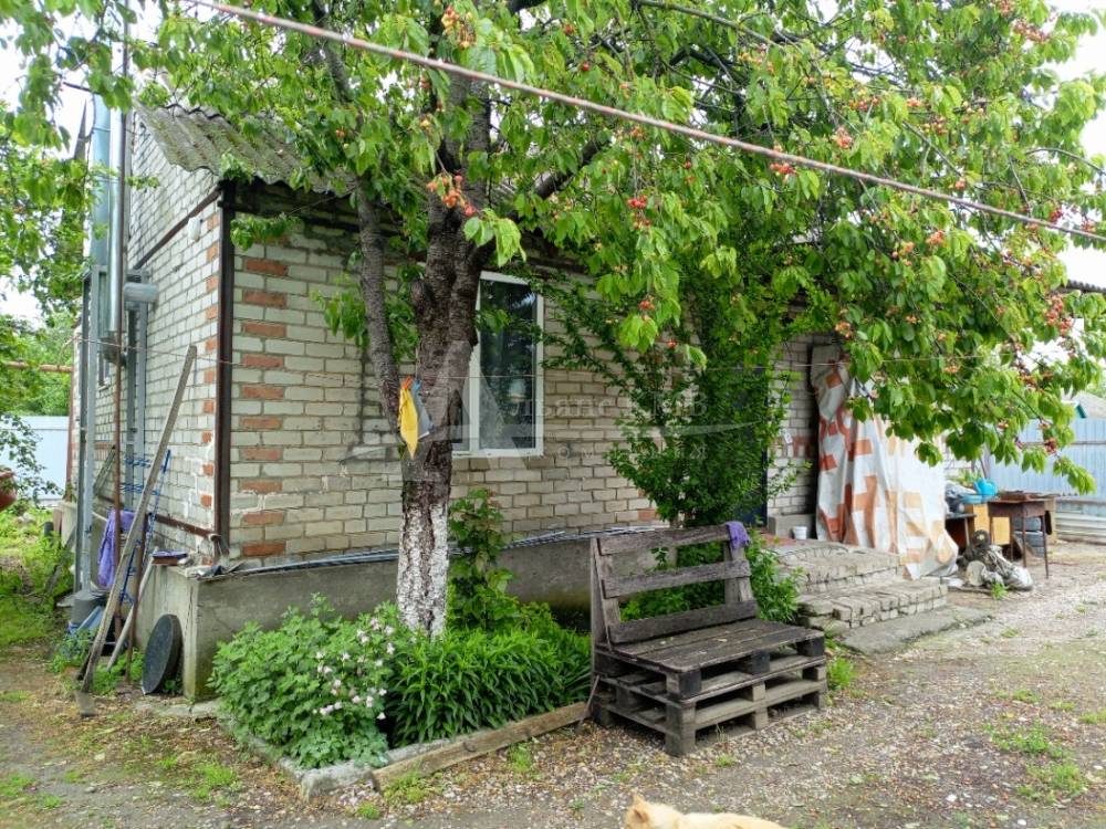 Ставропольский край, Георгиевск, Горького ул.; Дом 61,60м² на участке 5 сот. 1 эт.