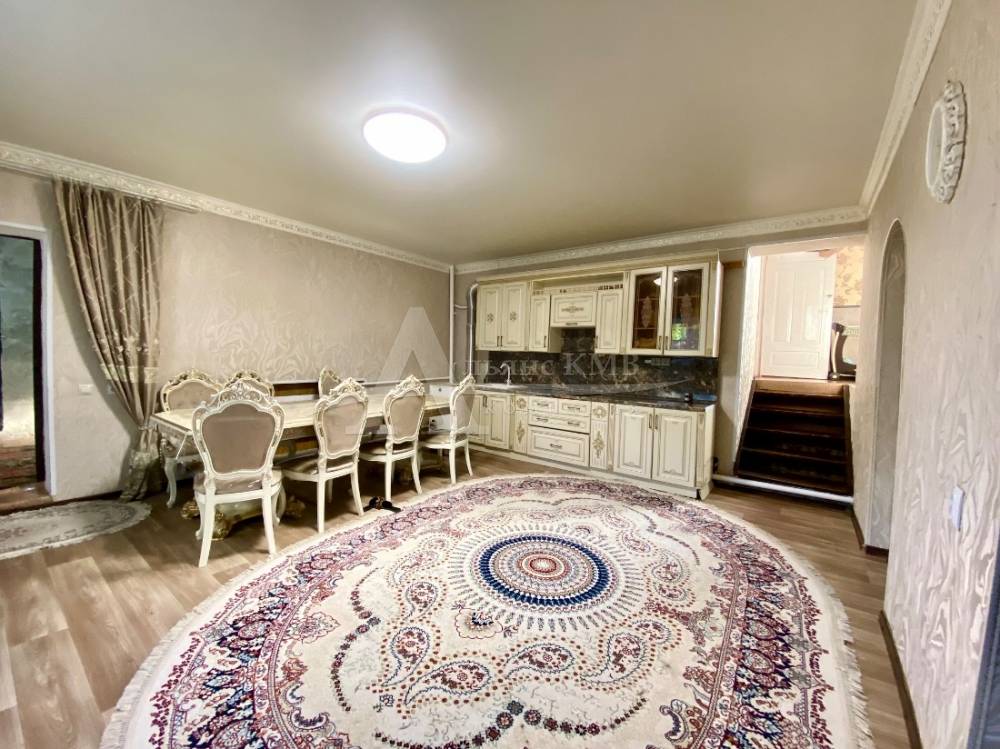 Ставропольский край, Новопавловск, Тополиная ул.; Дом 140,60м² на участке 10 сот. 2 эт.