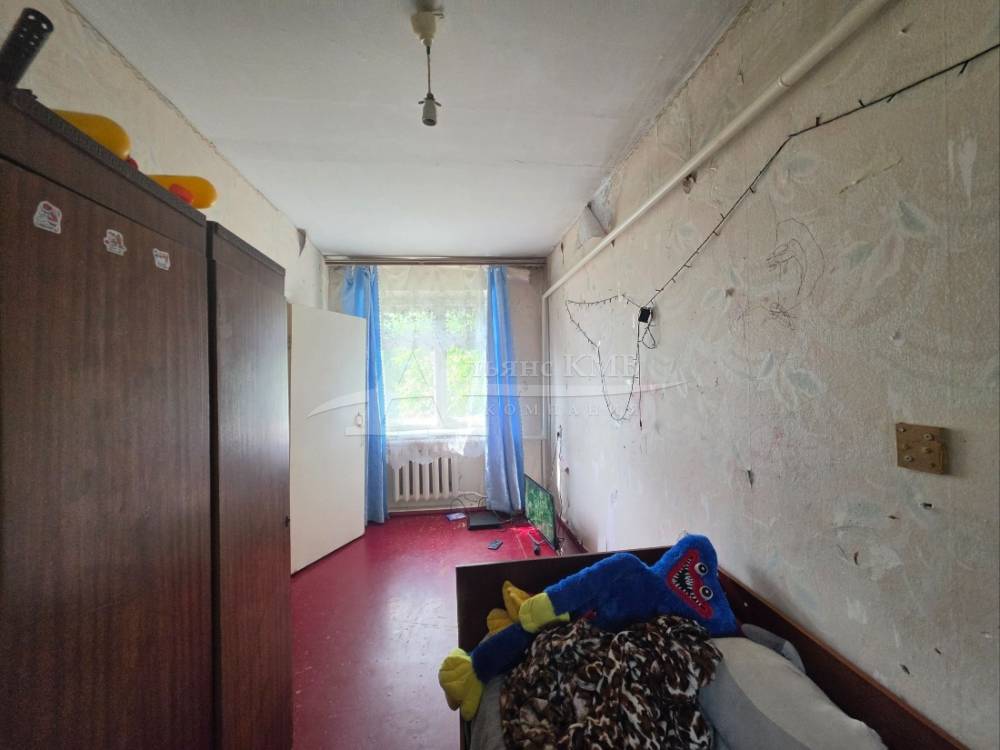 111635
