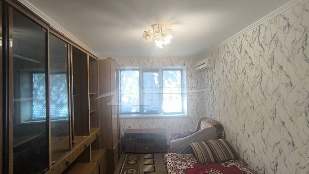 Ставропольский край, Зеленокумск, Восточная ул.; Квартира 35,40м² 1/2 эт.