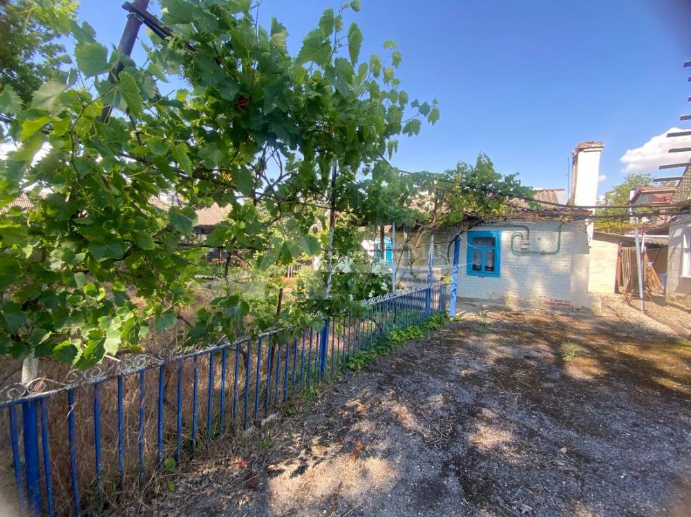 Ставропольский край, Новопавловск, Продольная ул.; Дом 27,10м² на участке 4 сот. 1 эт.