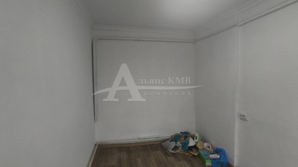 1000396724