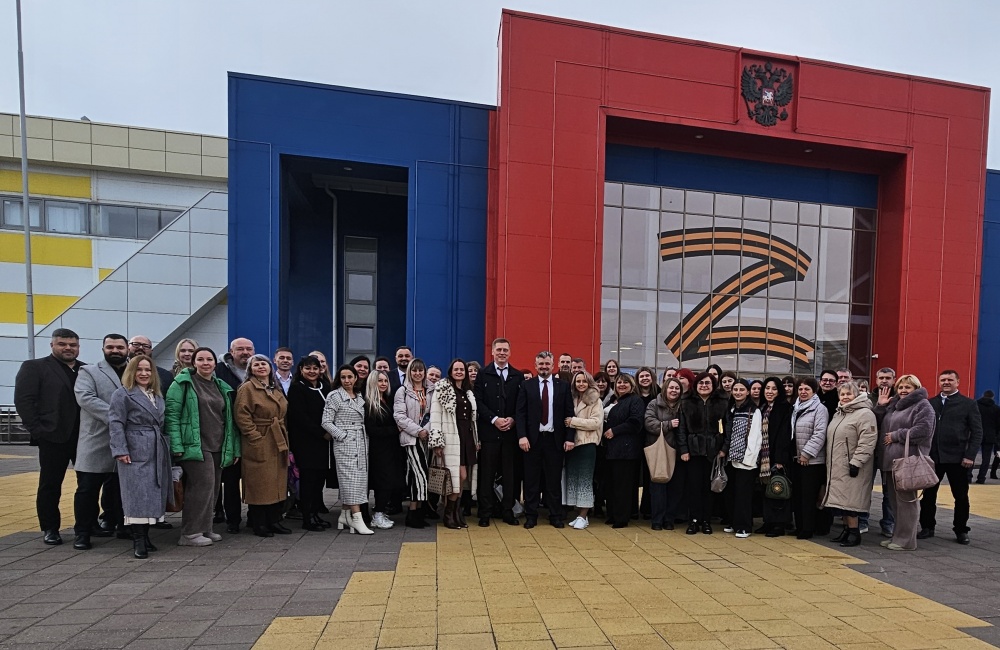 Сотрудники  агентства недвижимости Альянс КМВ